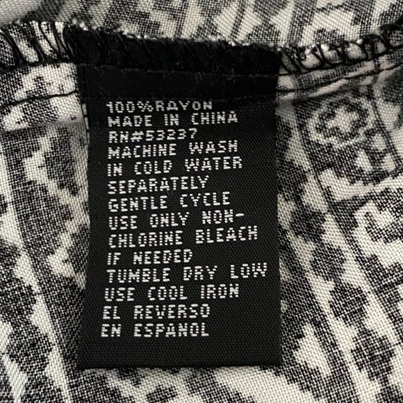 Unique Spectrum Black White Sleeveless Tank 2X - Picture 13 of 13